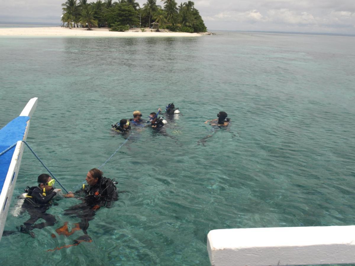The Shark'S Tail Dive Center Hotel Daanbantayan Ngoại thất bức ảnh