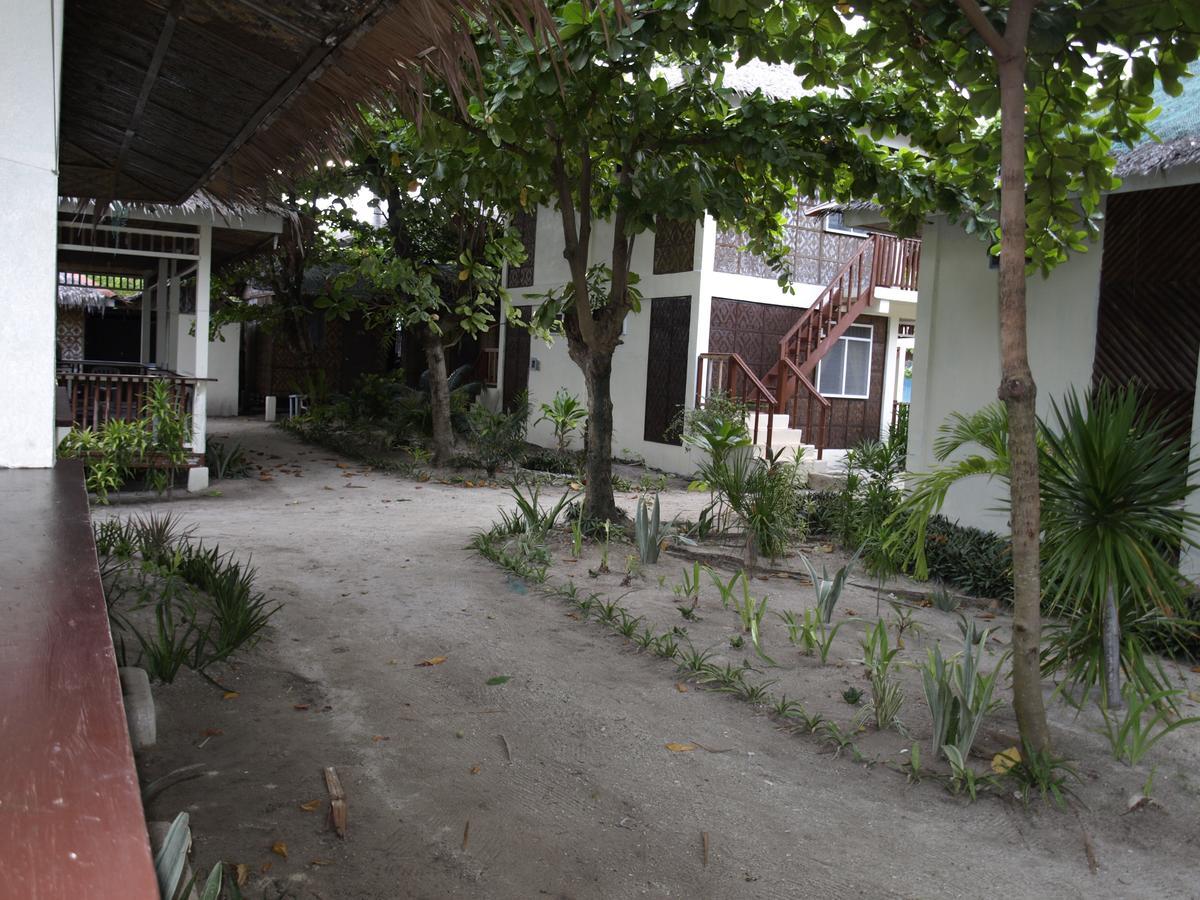 The Shark'S Tail Dive Center Hotel Daanbantayan Ngoại thất bức ảnh