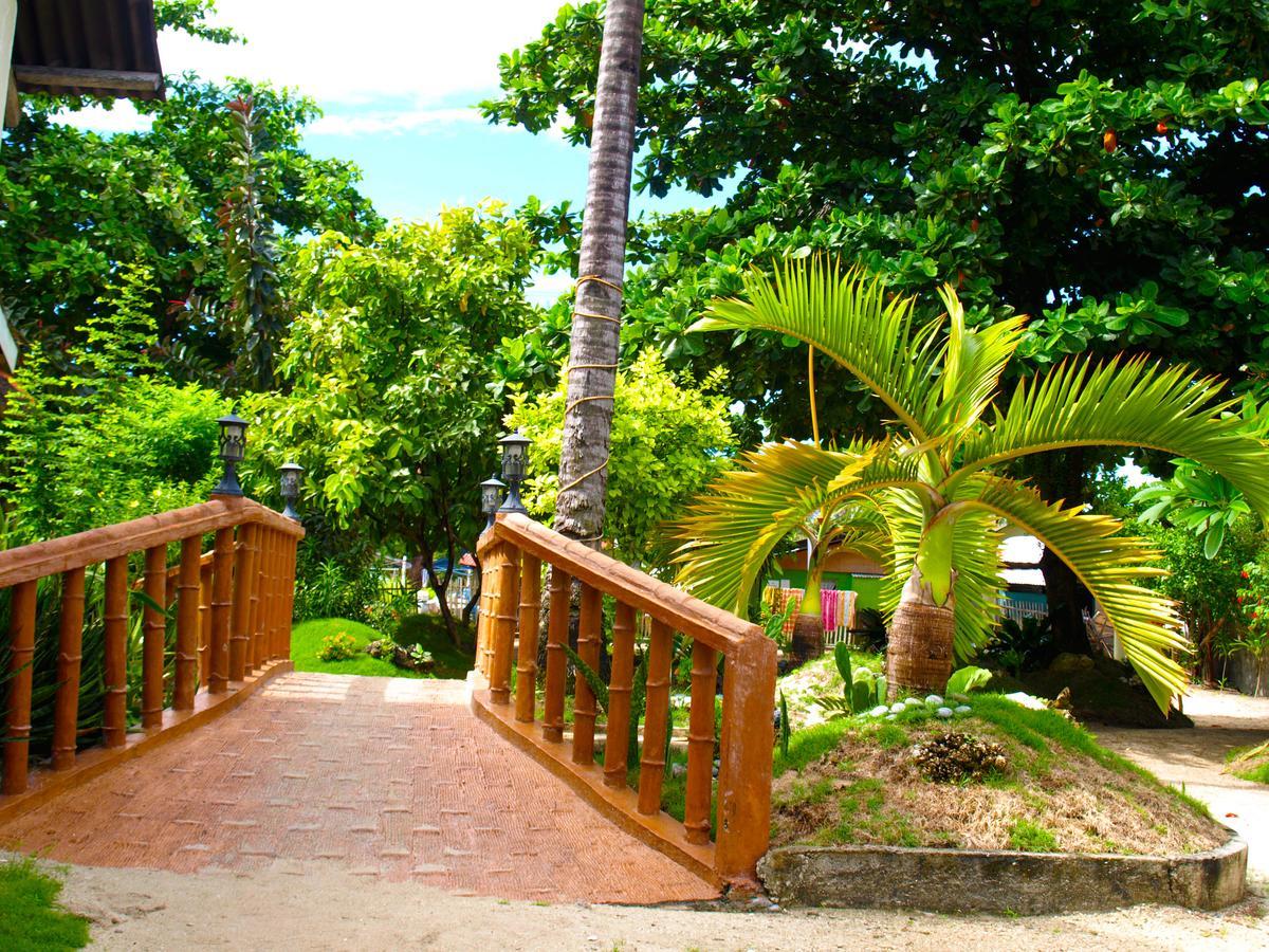 The Shark'S Tail Dive Center Hotel Daanbantayan Ngoại thất bức ảnh