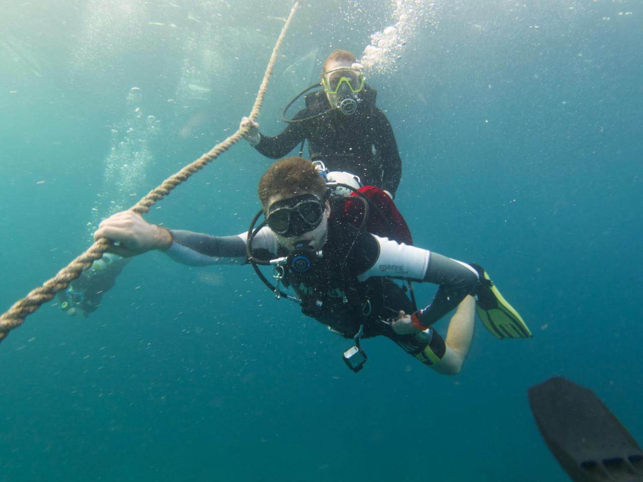 The Shark'S Tail Dive Center Hotel Daanbantayan Ngoại thất bức ảnh