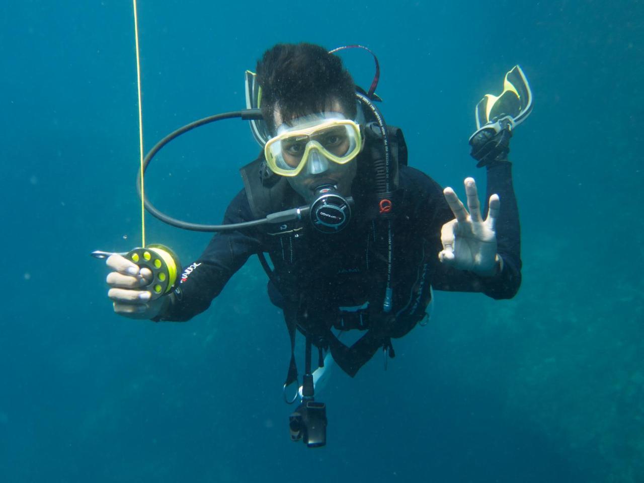 The Shark'S Tail Dive Center Hotel Daanbantayan Ngoại thất bức ảnh